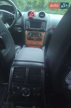 Позашляховик / Кросовер Mercedes-Benz GL-Class 2008 в 
