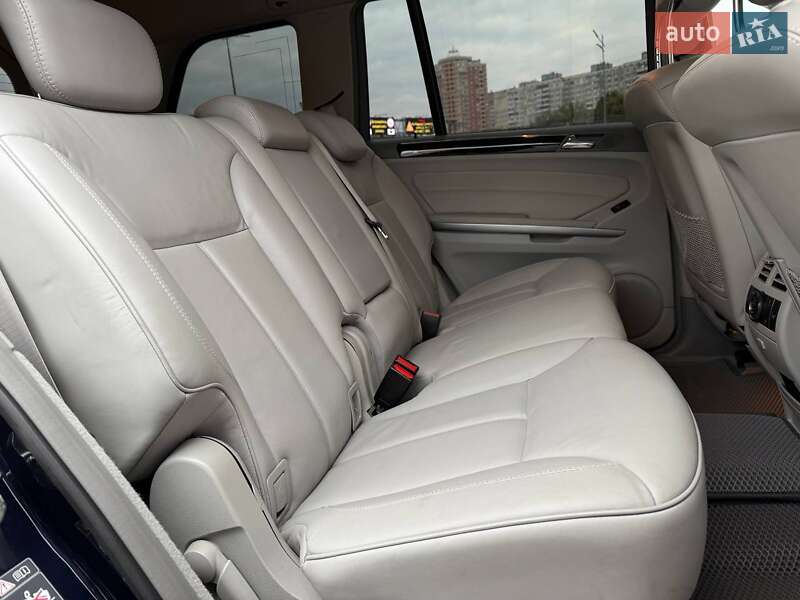 Внедорожник / Кроссовер Mercedes-Benz GL-Class 2010 в Киеве