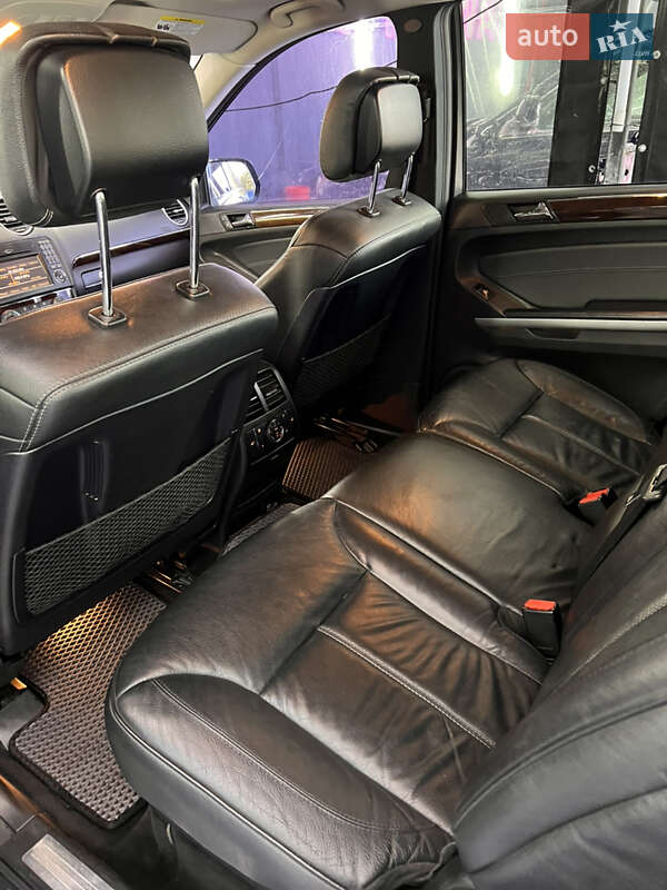 Внедорожник / Кроссовер Mercedes-Benz GL-Class 2010 в Киеве