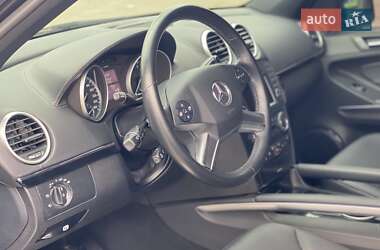 Внедорожник / Кроссовер Mercedes-Benz GL-Class 2012 в 