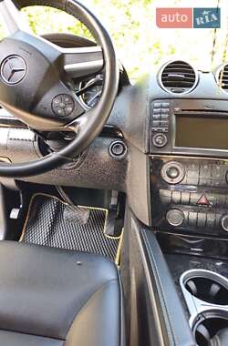 Позашляховик / Кросовер Mercedes-Benz GL-Class 2010 в 