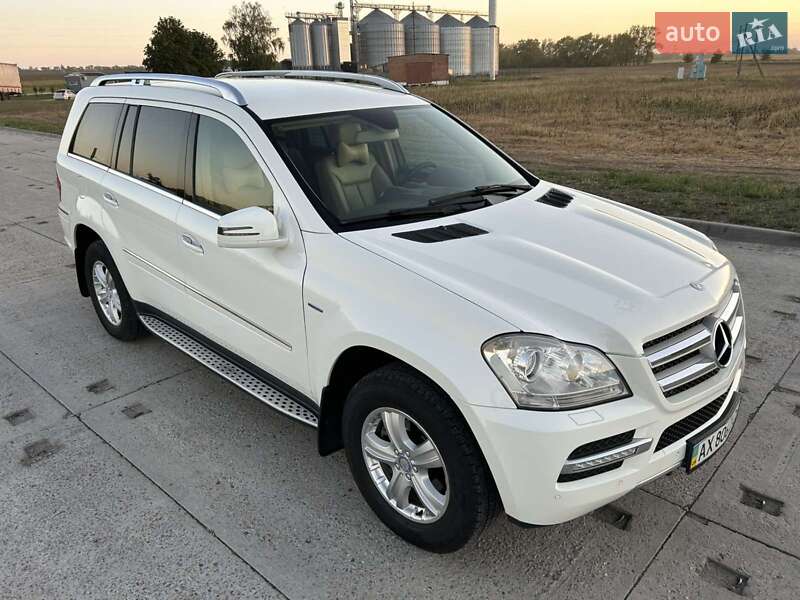 Внедорожник / Кроссовер Mercedes-Benz GL-Class 2010 в Полтаве фото 21 Внедорожник / Кроссовер Mercedes-Benz GL-Class 2010 в Полтаве