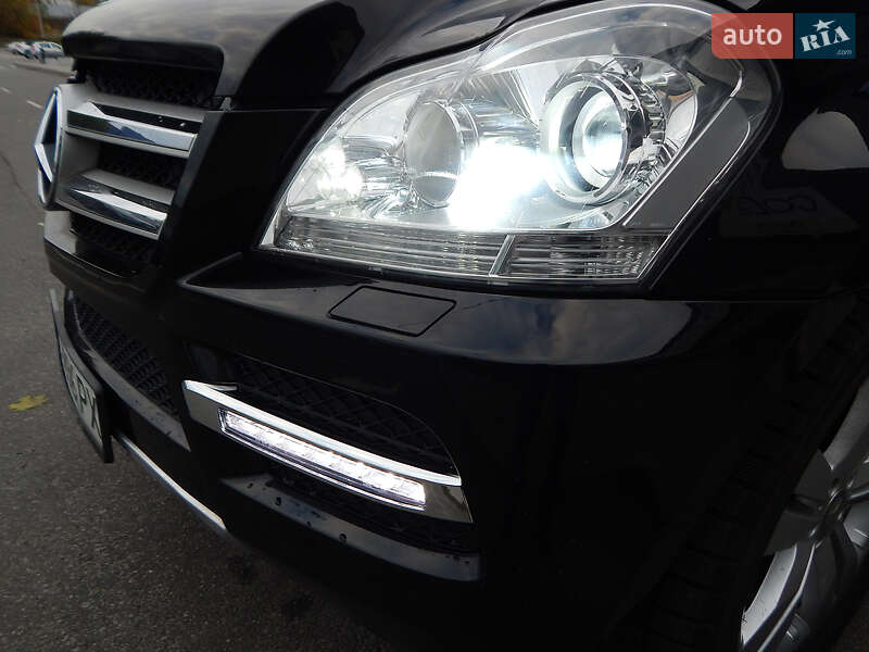 Внедорожник / Кроссовер Mercedes-Benz GL-Class 2010 в Киеве