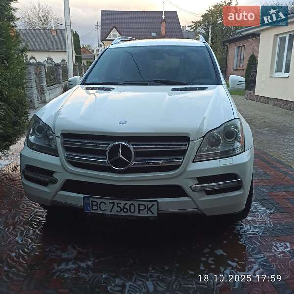 Mercedes-Benz GL-Class 2011 Mercedes-Benz GL-Class 2011