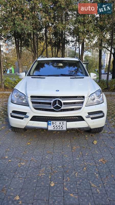 Mercedes-Benz GL-Class 2011 Mercedes-Benz GL-Class 2011