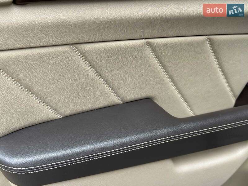 Позашляховик / Кросовер Mercedes-Benz GL-Class 2015 в Києві