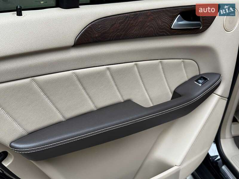 Позашляховик / Кросовер Mercedes-Benz GL-Class 2015 в Києві