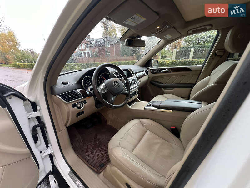 Внедорожник / Кроссовер Mercedes-Benz GL-Class 2014 в Киеве фото 24 Внедорожник / Кроссовер Mercedes-Benz GL-Class 2014 в Киеве