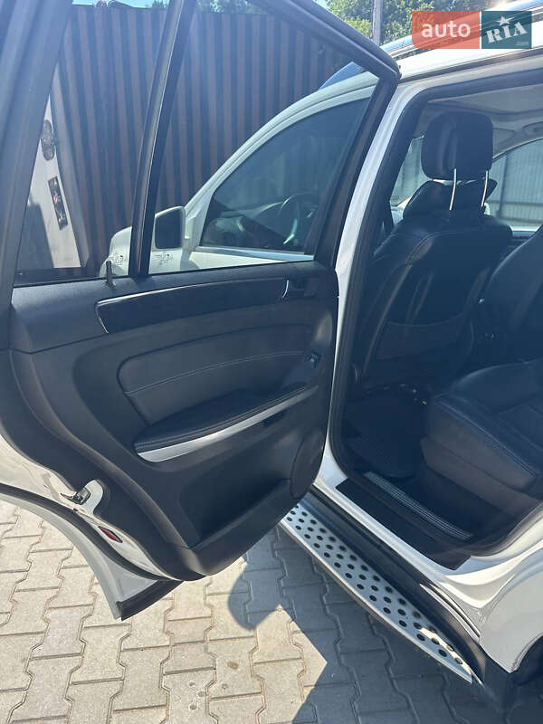 Позашляховик / Кросовер Mercedes-Benz GL-Class 2011 в Чернівцях