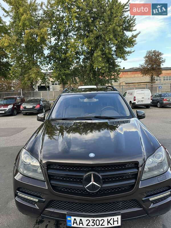Позашляховик / Кросовер Mercedes-Benz GL-Class 2010 в Броварах