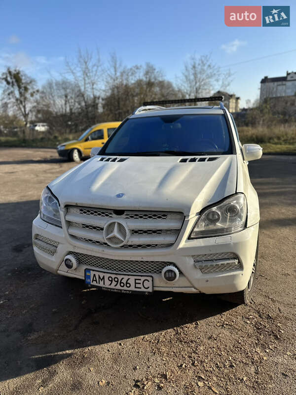 Mercedes-Benz GL-Class 2010 Mercedes-Benz GL-Class 2010