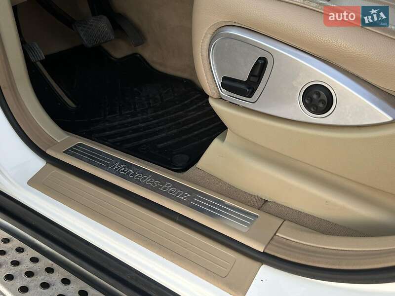 Позашляховик / Кросовер Mercedes-Benz GL-Class 2010 в Охтирці фото 9 Позашляховик / Кросовер Mercedes-Benz GL-Class 2010 в Охтирці