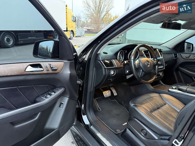 Позашляховик / Кросовер Mercedes-Benz GL-Class 2015 в Кременчуці фото 13 Позашляховик / Кросовер Mercedes-Benz GL-Class 2015 в Кременчуці