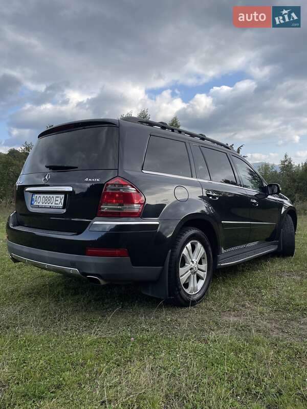 Позашляховик / Кросовер Mercedes-Benz GL-Class 2007 в Сваляві