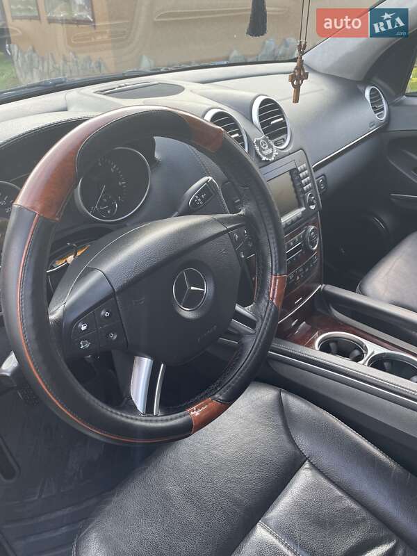 Позашляховик / Кросовер Mercedes-Benz GL-Class 2007 в Сваляві