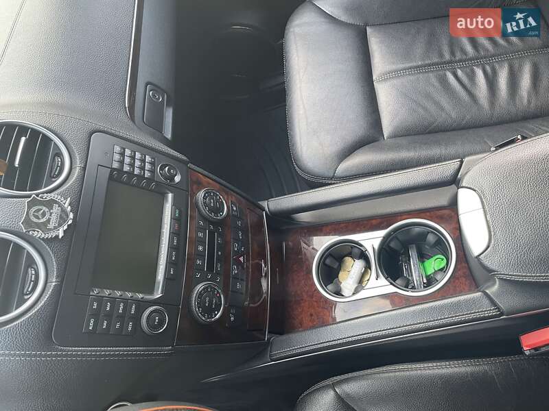 Позашляховик / Кросовер Mercedes-Benz GL-Class 2007 в Сваляві