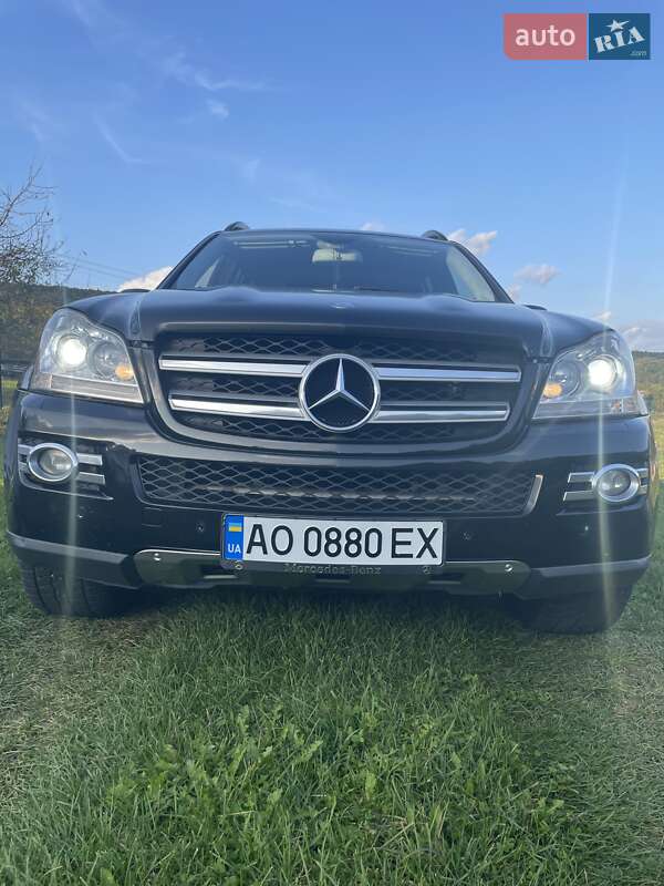 Позашляховик / Кросовер Mercedes-Benz GL-Class 2007 в Сваляві