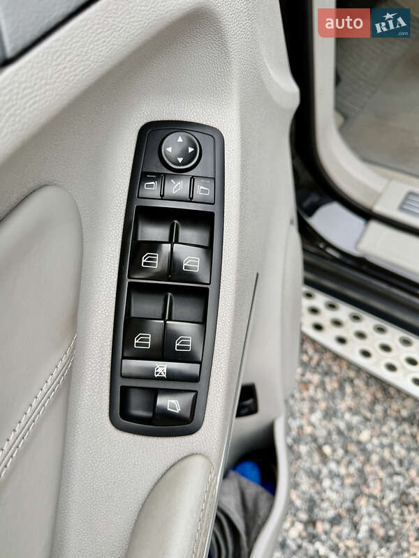 Внедорожник / Кроссовер Mercedes-Benz GL-Class 2009 в Гадяче