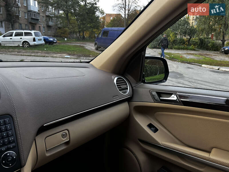 Внедорожник / Кроссовер Mercedes-Benz GL-Class 2009 в Киеве фото 15 Внедорожник / Кроссовер Mercedes-Benz GL-Class 2009 в Киеве