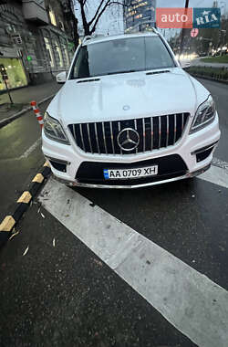 Позашляховик / Кросовер Mercedes-Benz GL-Class 2015 в Києві