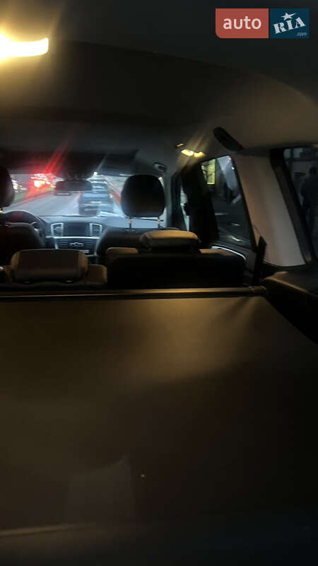 Внедорожник / Кроссовер Mercedes-Benz GL-Class 2015 в Киеве фото 44 Внедорожник / Кроссовер Mercedes-Benz GL-Class 2015 в Киеве