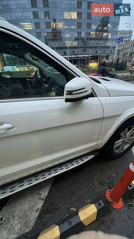 Внедорожник / Кроссовер Mercedes-Benz GL-Class 2015 в Киеве фото 57 Внедорожник / Кроссовер Mercedes-Benz GL-Class 2015 в Киеве