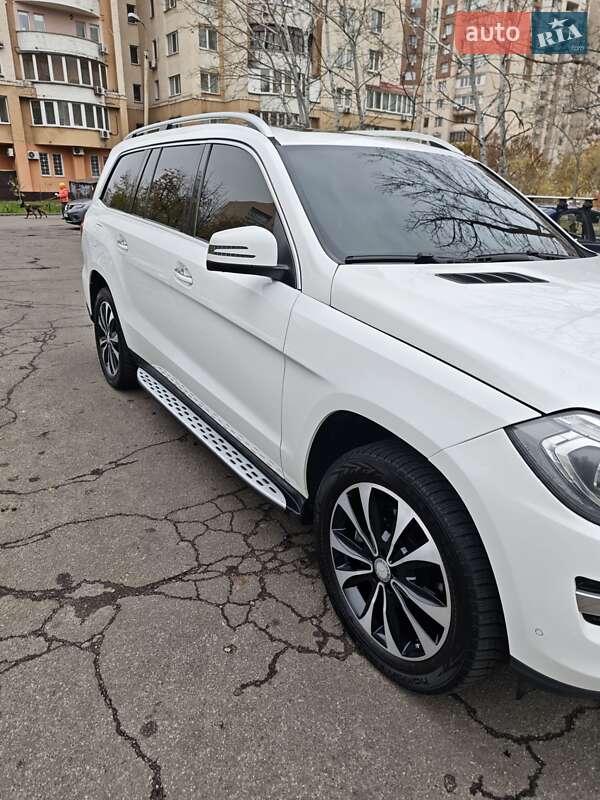 Внедорожник / Кроссовер Mercedes-Benz GL-Class 2014 в Киеве фото 6 Внедорожник / Кроссовер Mercedes-Benz GL-Class 2014 в Киеве