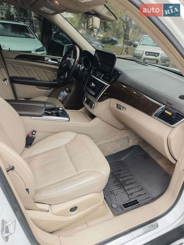 Внедорожник / Кроссовер Mercedes-Benz GL-Class 2014 в Киеве фото 15 Внедорожник / Кроссовер Mercedes-Benz GL-Class 2014 в Киеве