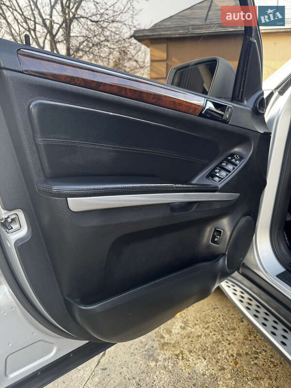 Позашляховик / Кросовер Mercedes-Benz GL-Class 2011 в Снятині