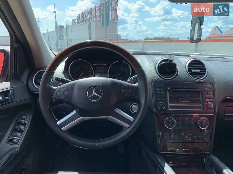 Внедорожник / Кроссовер Mercedes-Benz GL-Class 2008 в Киеве фото 13 Внедорожник / Кроссовер Mercedes-Benz GL-Class 2008 в Киеве