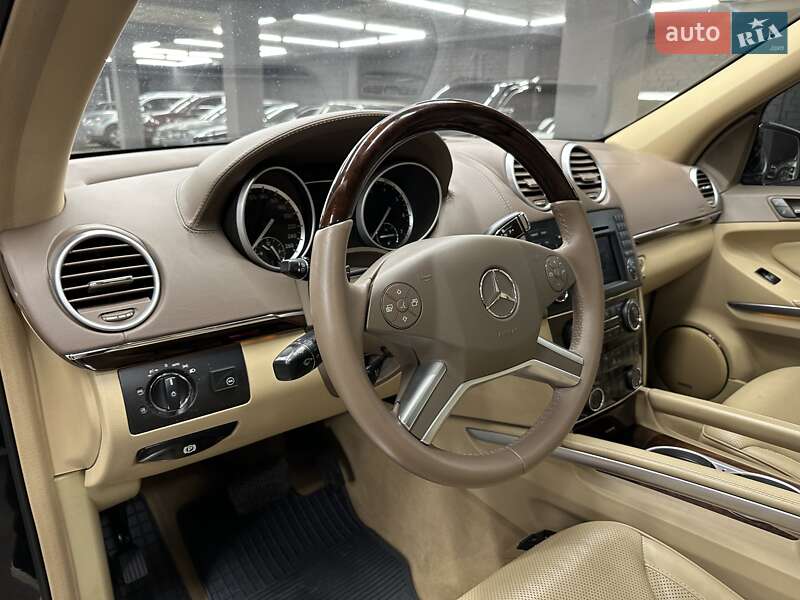 Внедорожник / Кроссовер Mercedes-Benz GL-Class 2010 в Харькове