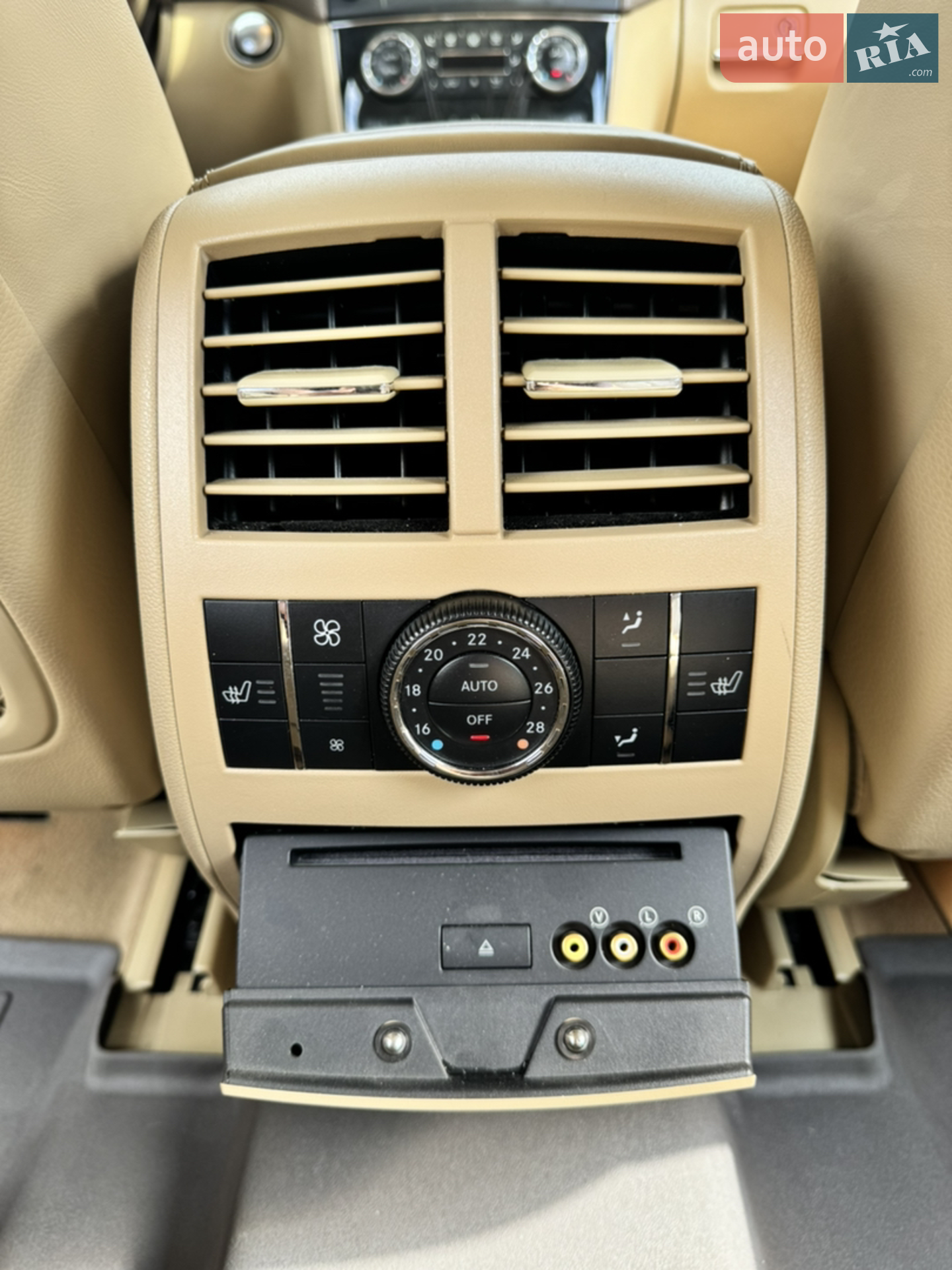 Mercedes-Benz GL-Class 2011 VIN WDC1648861A728964 фото оголошення 39 з 46