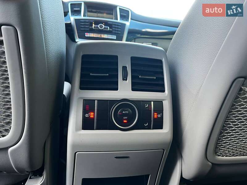 Внедорожник / Кроссовер Mercedes-Benz GL-Class 2016 в Днепре фото 25 Внедорожник / Кроссовер Mercedes-Benz GL-Class 2016 в Днепре