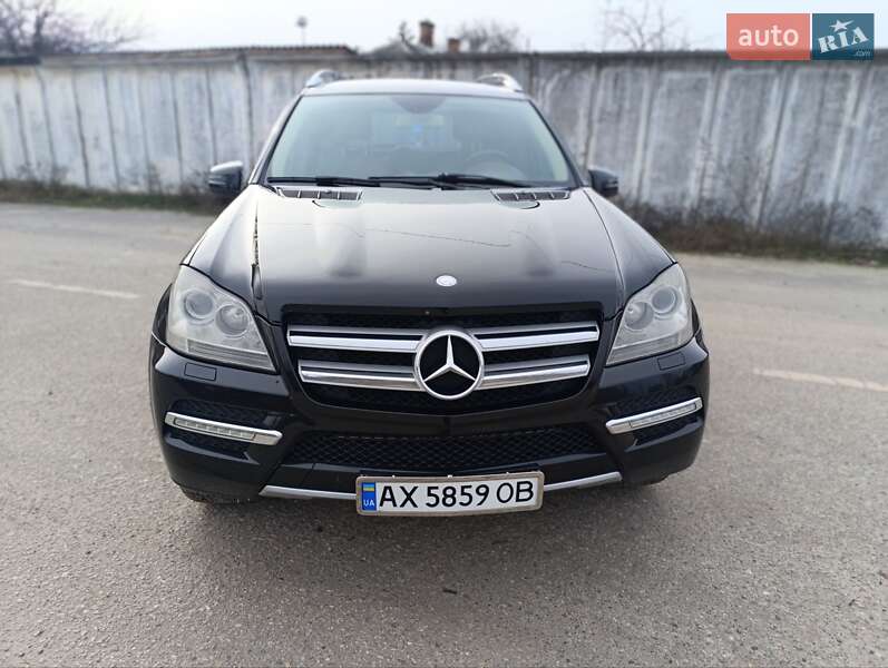 Mercedes-Benz GL-Class 2010 Mercedes-Benz GL-Class 2010