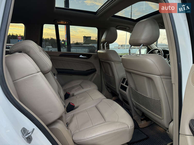 Внедорожник / Кроссовер Mercedes-Benz GL-Class 2016 в Киеве фото 17 Внедорожник / Кроссовер Mercedes-Benz GL-Class 2016 в Киеве
