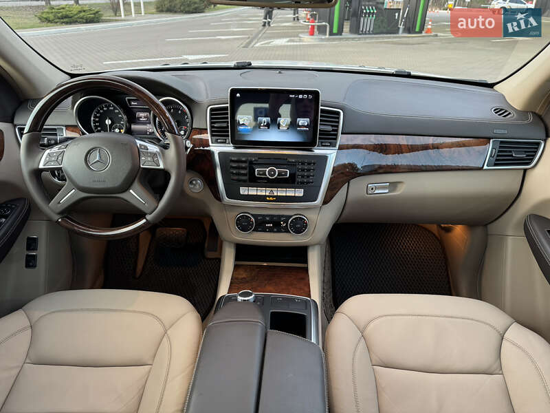 Внедорожник / Кроссовер Mercedes-Benz GL-Class 2016 в Киеве фото 18 Внедорожник / Кроссовер Mercedes-Benz GL-Class 2016 в Киеве