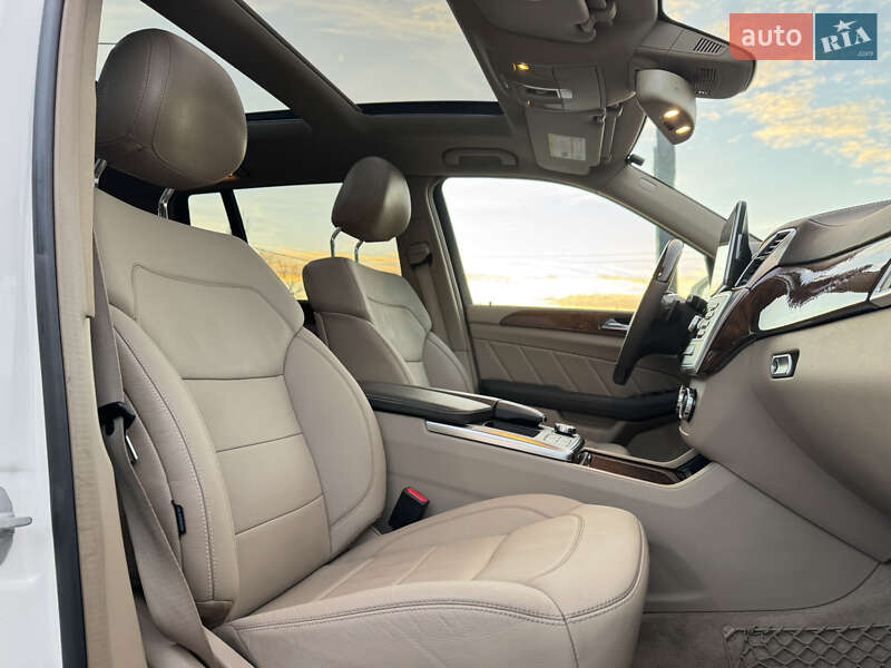 Внедорожник / Кроссовер Mercedes-Benz GL-Class 2016 в Киеве фото 23 Внедорожник / Кроссовер Mercedes-Benz GL-Class 2016 в Киеве