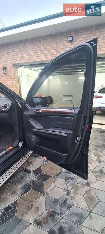 Внедорожник / Кроссовер Mercedes-Benz GL-Class 2010 в Николаеве
