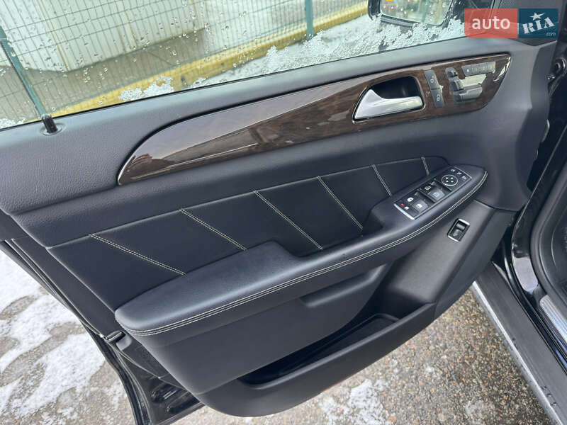 Позашляховик / Кросовер Mercedes-Benz GL-Class 2015 в Києві