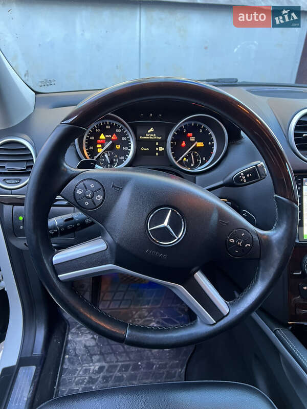 Позашляховик / Кросовер Mercedes-Benz GL-Class 2010 в Одесі