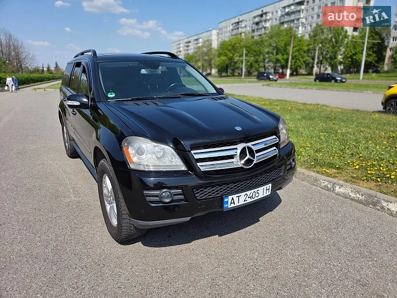 Mercedes-Benz GL-Class