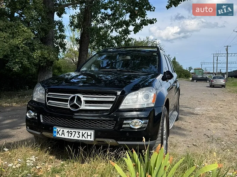 Mercedes-Benz GL-Class