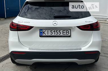 Внедорожник / Кроссовер Mercedes-Benz GLA 200 2021 в Киеве