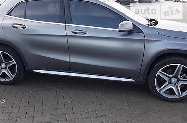 Позашляховик / Кросовер Mercedes-Benz GLA-Class 2015 в 