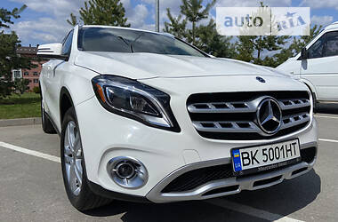 Хэтчбек Mercedes-Benz GLA-Class 2020 в Киеве