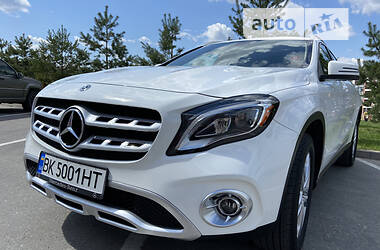 Хэтчбек Mercedes-Benz GLA-Class 2020 в Киеве