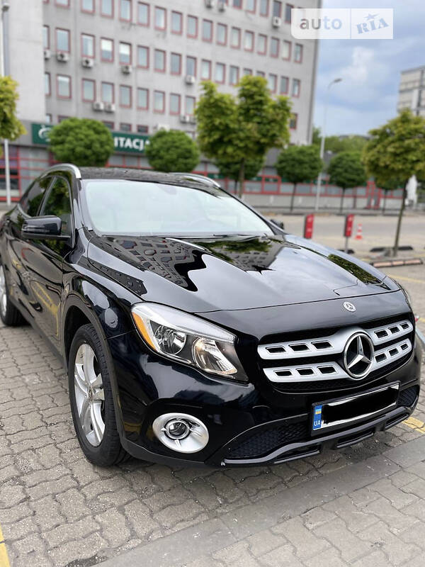 Позашляховик / Кросовер Mercedes-Benz GLA-Class 2018 в Львові