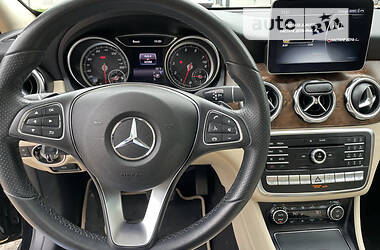 Внедорожник / Кроссовер Mercedes-Benz GLA-Class 2018 в 