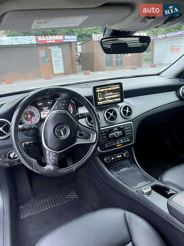 Внедорожник / Кроссовер Mercedes-Benz GLA-Class 2015 в Ровно