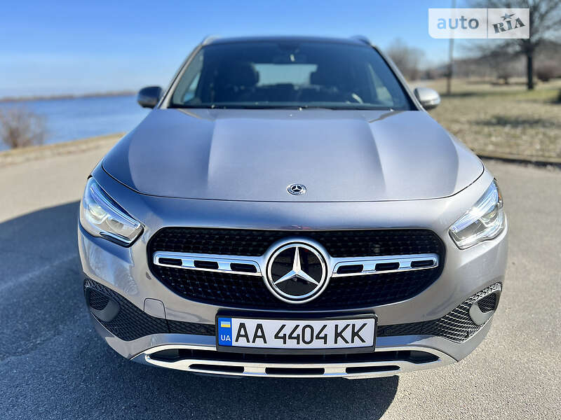 Внедорожник / Кроссовер Mercedes-Benz GLA-Class 2020 в Киеве